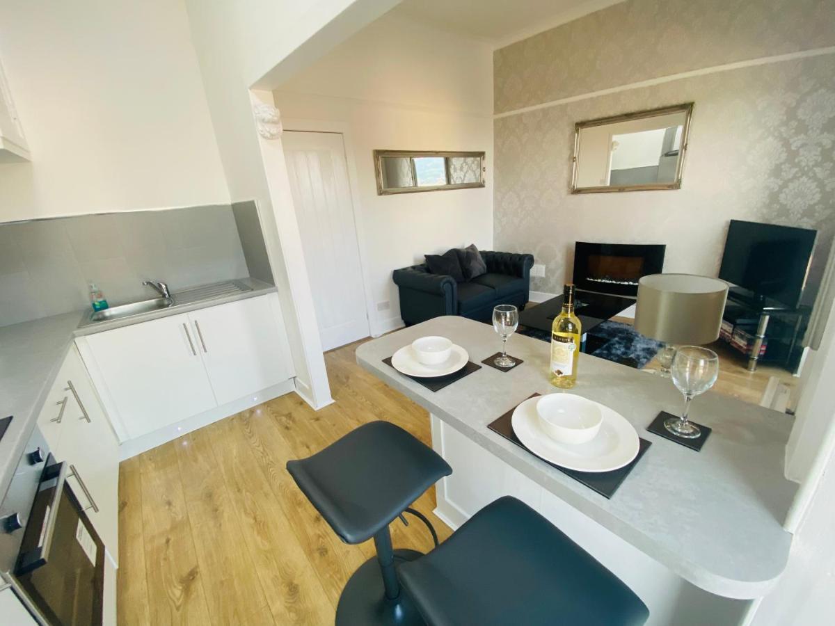The Sleeping Lion - Dunoon Holiday Home Екстер'єр фото
